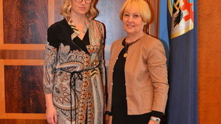 Gradonačelnik Kalmeta primio obitelj Ćosić i sudionike završnice Krešinog Kupa Gradonačelnik Kalmeta primio obitelj Ćosić i sudionike završnice Krešinog Kupa