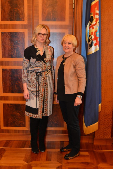 Gradonačelnik Kalmeta primio obitelj Ćosić i sudionike završnice Krešinog Kupa Gradonačelnik Kalmeta primio obitelj Ćosić i sudionike završnice Krešinog Kupa