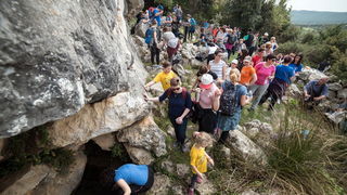 Drugi Planinarski pohod “Hajdemo do Vrane” 2. travnja 2016. Foto: Vinko Pešić