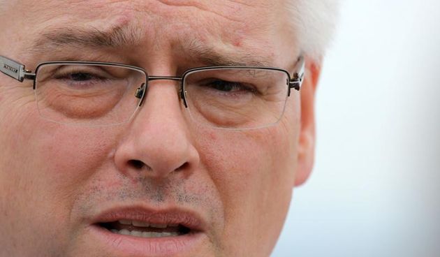 20.08.2013., Dugi otok, Sali – Predsjednik Ivo Josipovic posjetio je mjesto Sali na Dugom otoku. Sudjelovao je na sjednici Otocnog Sabora, posjetio tvornicu za preradu ribe Mardesic te se divio ljepotama parka prirode Telascica, a postao je i pocasni cl