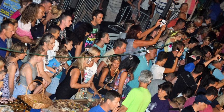 11. Biogradska noć na obali Petra Krešimira IV. Foto. Gordana Šarić 11. Biogradska noć na obali Petra Krešimira IV. Foto. Gordana Šarić