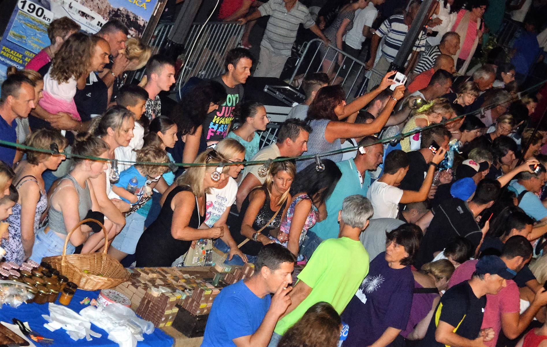 11. Biogradska noć na obali Petra Krešimira IV. Foto. Gordana Šarić 11. Biogradska noć na obali Petra Krešimira IV. Foto. Gordana Šarić