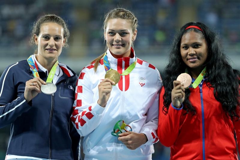 PI Rio de Janeiro, ceremonija dodjele medalja u ženskom disku: zlatnu medalju osvojila je Sandra Perković. Photo: Igor Kralj/PIXSELL PI Rio de Janeiro, ceremonija dodjele medalja u ženskom disku: zlatnu medalju osvojila je Sandra Perković. Photo: Igor Kralj/PIXSELL