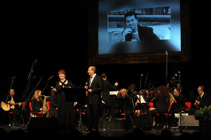 Zadar, 190313.
Gradska glazba Zadar organizirala je u HNK Zadar koncert povodom 20. godisnjice smrti Tomislava Ivcica. Uz Gradsku glazbu i klapu Niko kao domacine, nastupili su Mladen Grdovic, Zorica Kondza, Marina Tomasevic, Davor Pekota, Zoran Jelenkovi Zadar, 190313.
Gradska glazba Zadar organizirala je u HNK Zadar koncert povodom 20. godisnjice smrti Tomislava Ivcica. Uz Gradsku glazbu i klapu Niko kao domacine, nastupili su Mladen Grdovic, Zorica Kondza, Marina Tomasevic, Davor Pekota, Zoran Jelenkovi