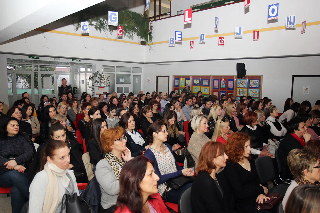 OŠ Smiljevac: Obilježena 50. godina Deklaracije o nazivu i položaju hrvatskoga jezika OŠ Smiljevac: Obilježena 50. godina Deklaracije o nazivu i položaju hrvatskoga jezika