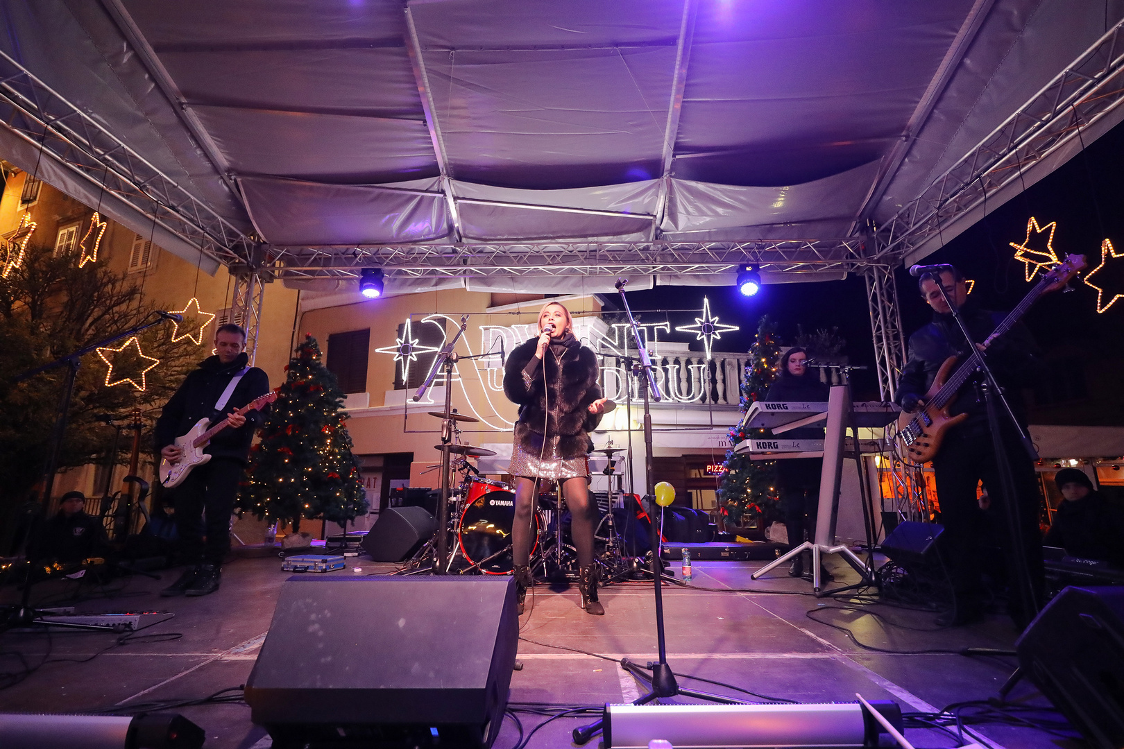 Pogled iz zraka: Svečano otvorenje manifestacije “Advent u Zadru”