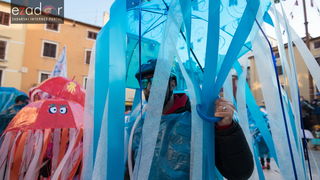 Zadarski karneval 2018: Povorka maškaranih skupina od Gradskih vrata preko Foruma do Narodnog trga Zadarski karneval 2018: Povorka maškaranih skupina od Gradskih vrata preko Foruma do Narodnog trga