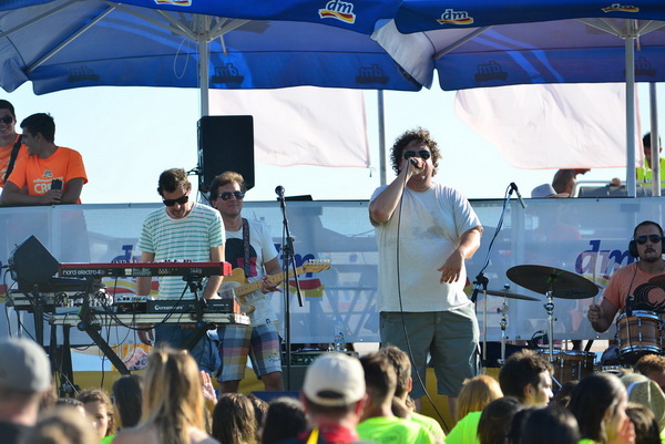 10. dm Millennium Jump na zadarskoj rivi – 3 tisuće skakača poslalo prekrasnu priču u svijet 10. dm Millennium Jump na zadarskoj rivi – 3 tisuće skakača poslalo prekrasnu priču u svijet