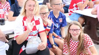 Virski navijači podržali Vatrene Virski navijači podržali Vatrene