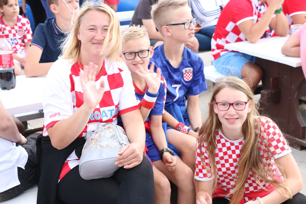 Virski navijači podržali Vatrene Virski navijači podržali Vatrene