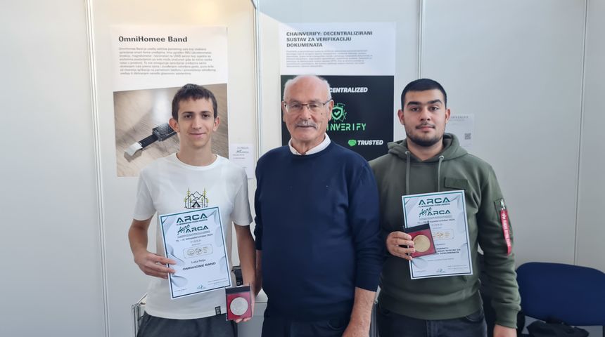 Image 6106129 (auto) Image 6106129 (auto)