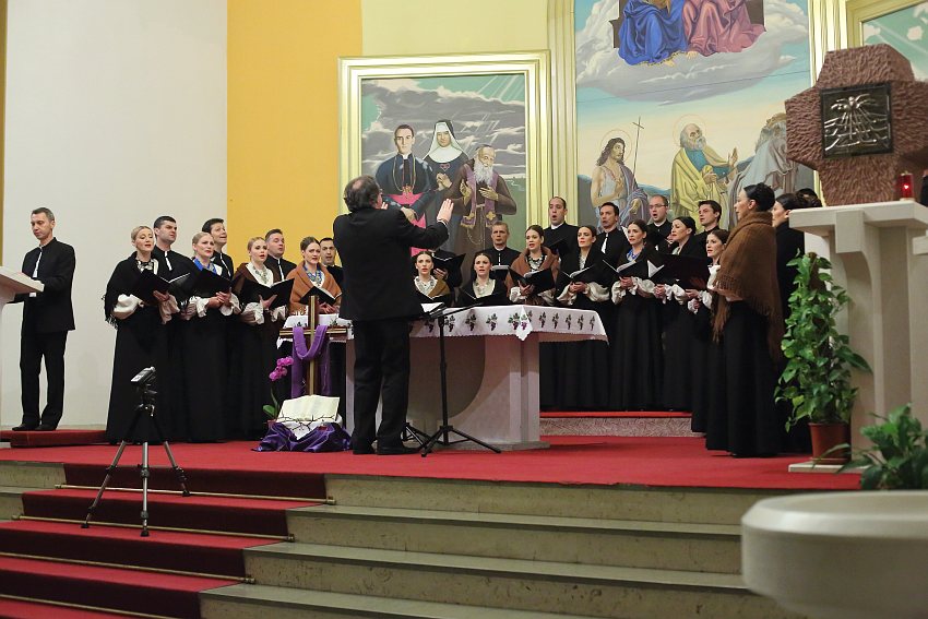 (V)Ladari i (V)Ladarice folklorne scene u Hrvatskoj još jednom oduševili Bibinjce. Foto: Leo Banić