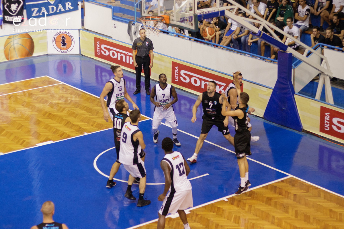 Humanitarna utakmica u Jazinama: KK Zadar – KK Diadora Humanitarna utakmica u Jazinama: KK Zadar – KK Diadora