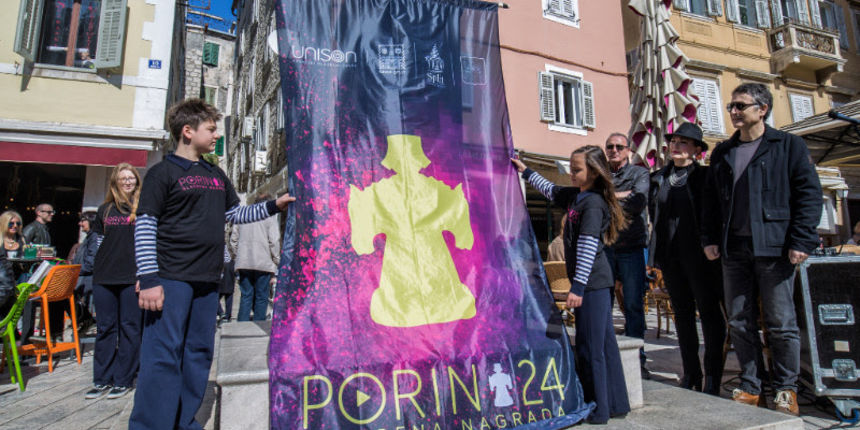 Podizanjem zastave na splitskoj Pjaci službeno je započeo Tjedan Porina