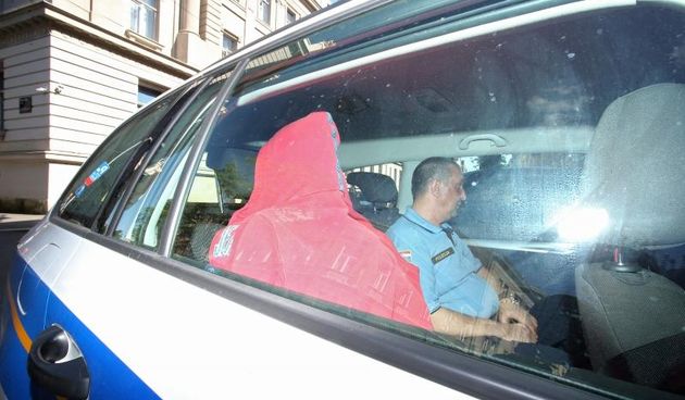 Zbog zloupotrebe polozaja i trgovanje utjecajem uhiceno je troje ljudi te su odvedeni u USKOK na ispitivanje. Photo: Sanjin Strukic/PIXSELL Autor  Sanjin Strukic/PIXSELL Ključne riječi  uhicenje, Agram, Uskok, akcija