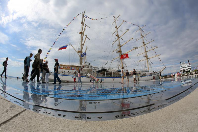 Pokraj Morskih orgulja i Pozdrava Suncu pristao je ruski skolski jedrenjak “Nadezhda”. Dug je 109 metara te ima tri jarbola. Photo: Filip Brala/PIXSELL