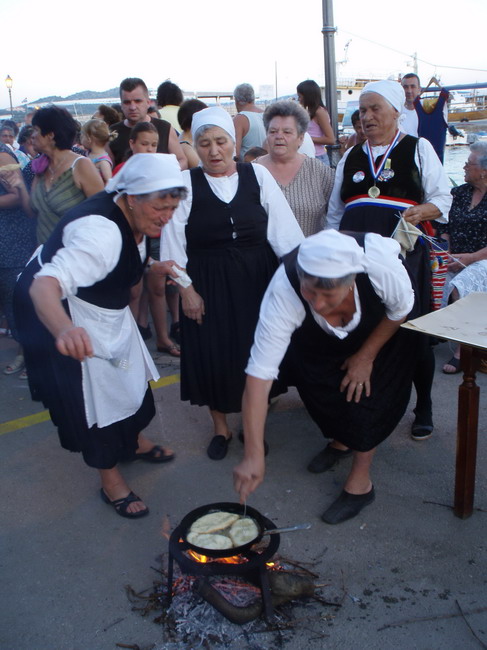 Materine uzance, Pakostabe 6.7.2008. Materine uzance, Pakostabe 6.7.2008.