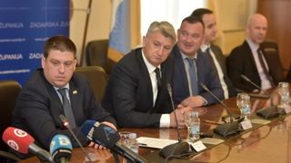 Potpisan ugovor za 10 projekata sanacije i rekonstrukcije pomorskog dobra Potpisan ugovor za 10 projekata sanacije i rekonstrukcije pomorskog dobra