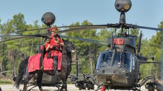Svečanost povodom završetka obuke pilota na helikopterima OH-58D Kiowa Warrior Svečanost povodom završetka obuke pilota na helikopterima OH-58D Kiowa Warrior