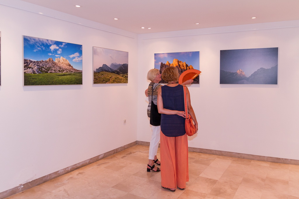 Biograd na Moru: Svečano otvorena izložba fotografija “Velebit” Vinka Pešića Biograd na Moru: Svečano otvorena izložba fotografija “Velebit” Vinka Pešića