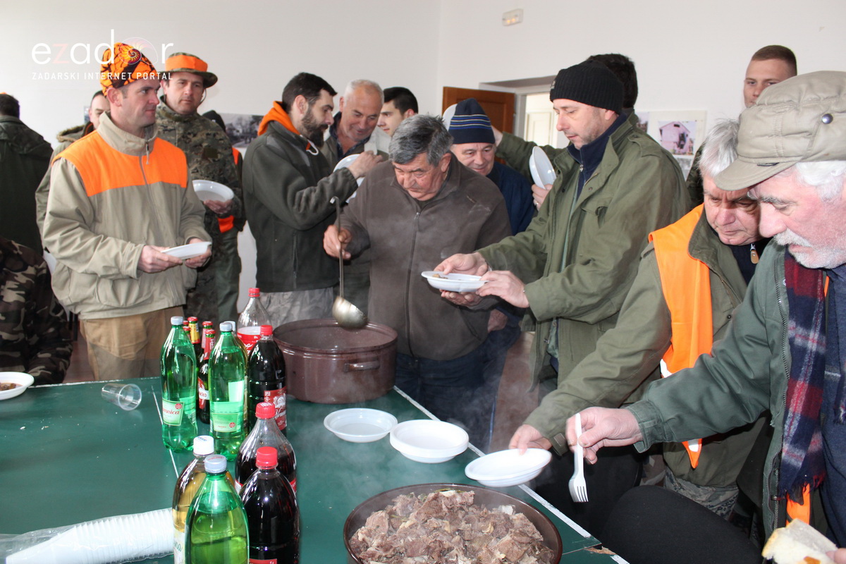 Lovci “Diane” kod Crnog odstrijelili  trinaest lisica i osam čagljeva