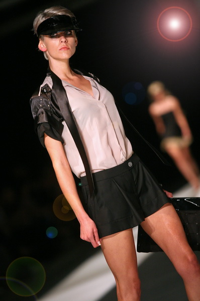 Zagreb, 250909.
U staroj tvornici Zagrepcanka od 24.09.-26.09. odrzava se modna revija Dove Fashion.hr.
Revija: Ivica Klaric.
Foto: Neja Markicevic /CROPIX