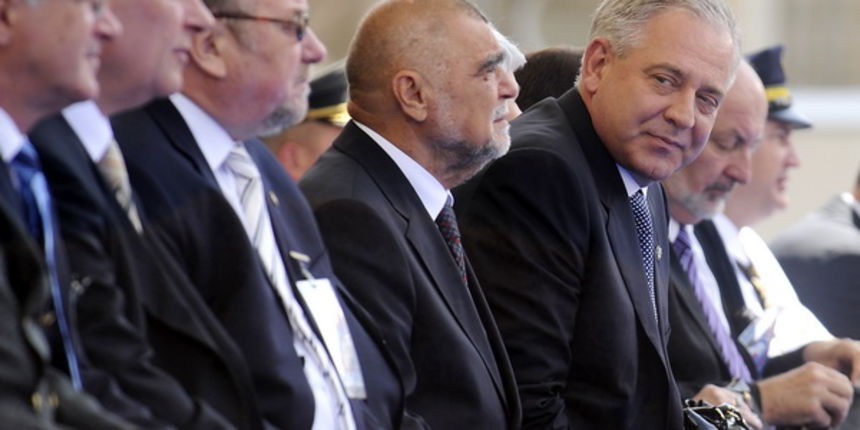 Zagreb, 250609.
Svecano postrojavanje Oruzanih snaga Republike Hrvatske na Trgu Bana Jelacica povodom praznika Dana drzavnosti, prisjecanje na 25. lipanj 1991. godine kad je Hrvatski sabor donio Ustavnu odluku o suverenosti i samostalnosti Republike Hrvat