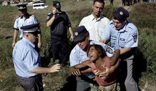 Iseljavanje, protjerivanje Roma u Francuskoj (Foto: HRT)