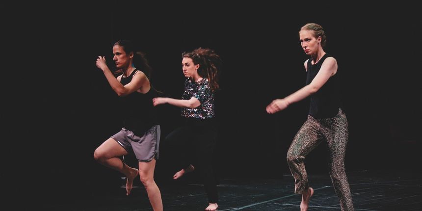 Zadarski plesni ansambl predstavio “Arhiviranje – tajni dnevnik umjetničke prakse” Zadarski plesni ansambl predstavio “Arhiviranje – tajni dnevnik umjetničke prakse”