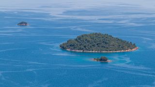 Izlet do Dugog otoka – planinarenje do Orljaka i posjet Velom Ratu