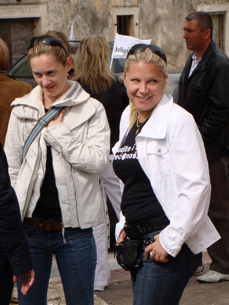 Humanitani uskrsni konvoj Zadar – Oklaj