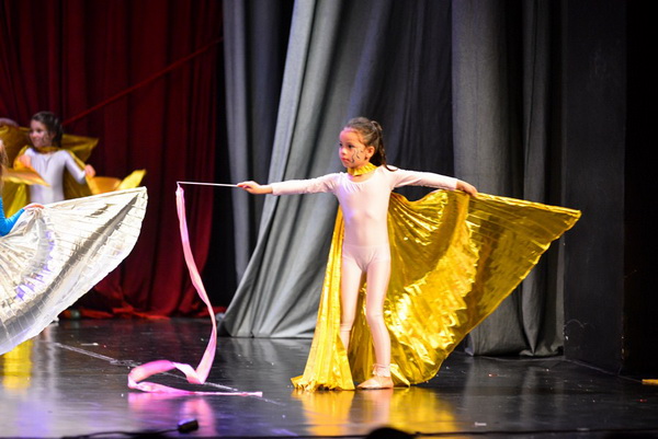 Circo Art u HNK Zadar izveo predstavu “Povratak u prirodu”