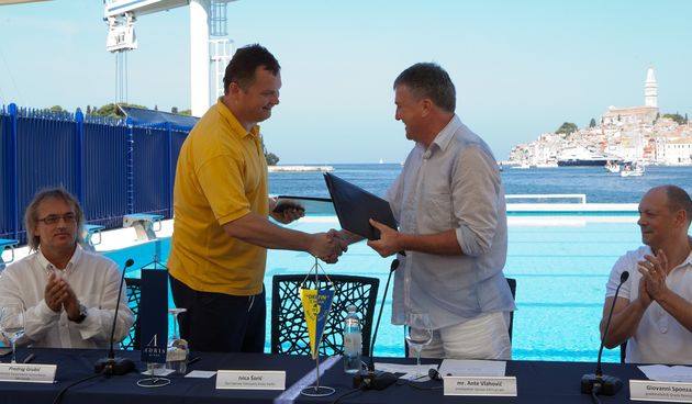 Adris grupa donirala je milijun kuna za gradnju zimskog bazena Delfin u Rovinju