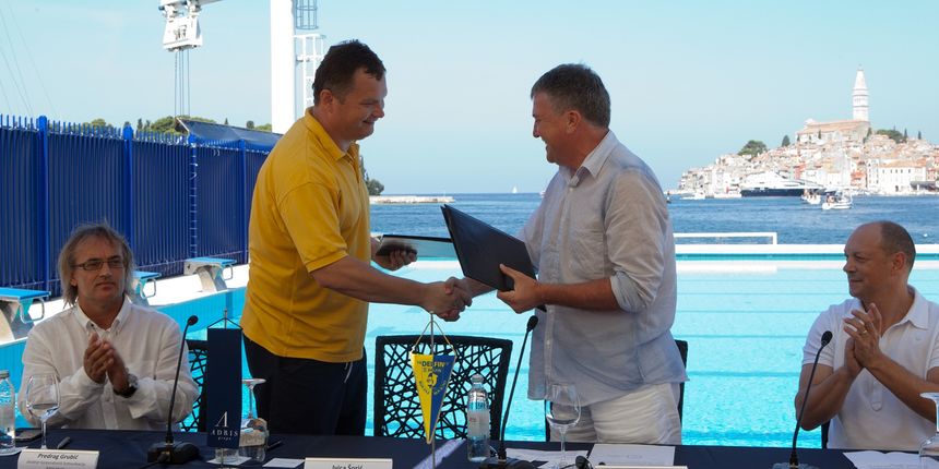 Adris grupa donirala je milijun kuna za gradnju zimskog bazena Delfin u Rovinju