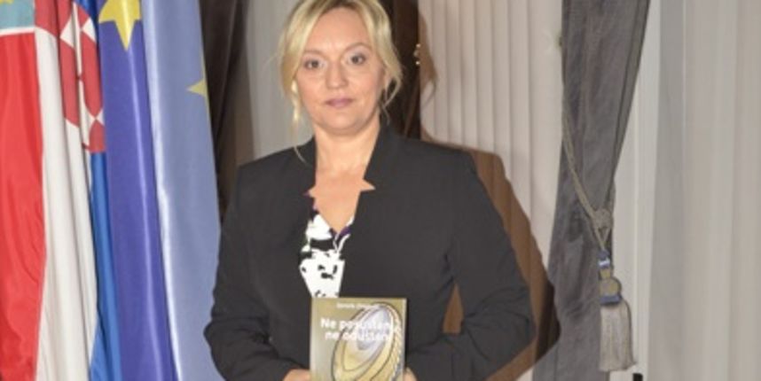 Sanela Dropulić predstavila vodič za uspješno poduzetništvo Sanela Dropulić predstavila vodič za uspješno poduzetništvo