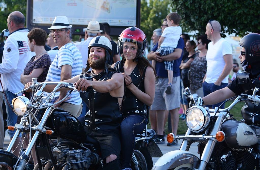 Defile bajkera ulicama Zadra u povodu 10. rođendana Moto kluba Beštije. Foto: Jadra NeveraZD Defile bajkera ulicama Zadra u povodu 10. rođendana Moto kluba Beštije. Foto: Jadra NeveraZD