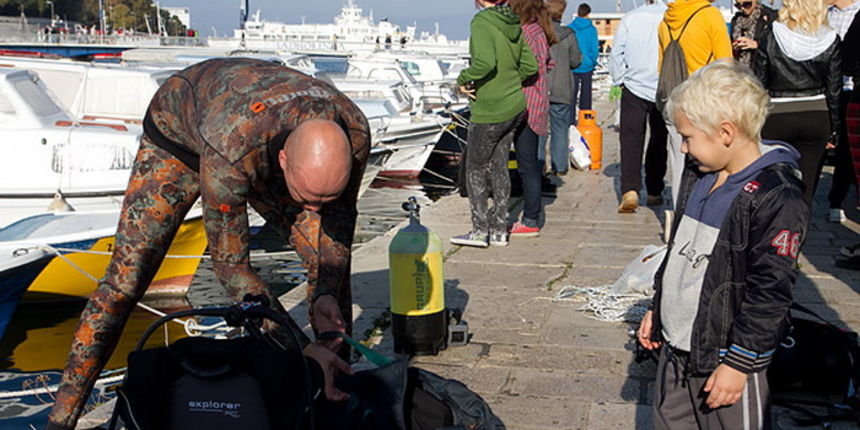 Ronilacki klub Sv. Roko – čišćenje, uvala Jazine, foto: Leo Banić