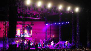 Zadar, 29.07.2013. snimio: Nenad Marčev 
Koncert Carlos Santana 
Prostor pored dvorane u Jazinama