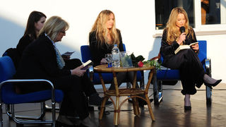 Zadar, 28.03.2012. snimio: Nenad Marčev
Marijana Dokoza
Promocija knjige Naranyjin plač
Gradska knjižnica
Tekst iz knjige čitala Vanessa Radman Zadar, 28.03.2012. snimio: Nenad Marčev
Marijana Dokoza
Promocija knjige Naranyjin plač
Gradska knjižnica
Tekst iz knjige čitala Vanessa Radman