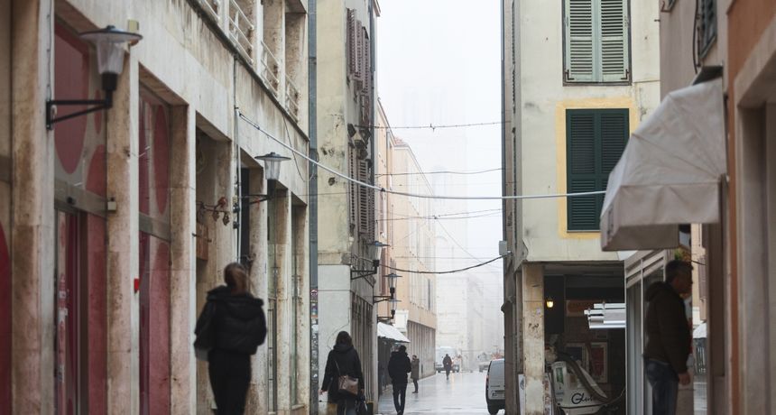 Gusta magla nadvila se nad Zadar, 24. veljače 2021.