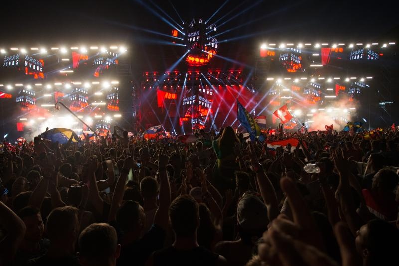 Prvi dan ULTRA Europe 2014 glazbenog festivala na Poljudu. Nastup – DVBBS. Photo: Davor Puklavec/PIXSELL Prvi dan ULTRA Europe 2014 glazbenog festivala na Poljudu. Nastup – DVBBS. Photo: Davor Puklavec/PIXSELL