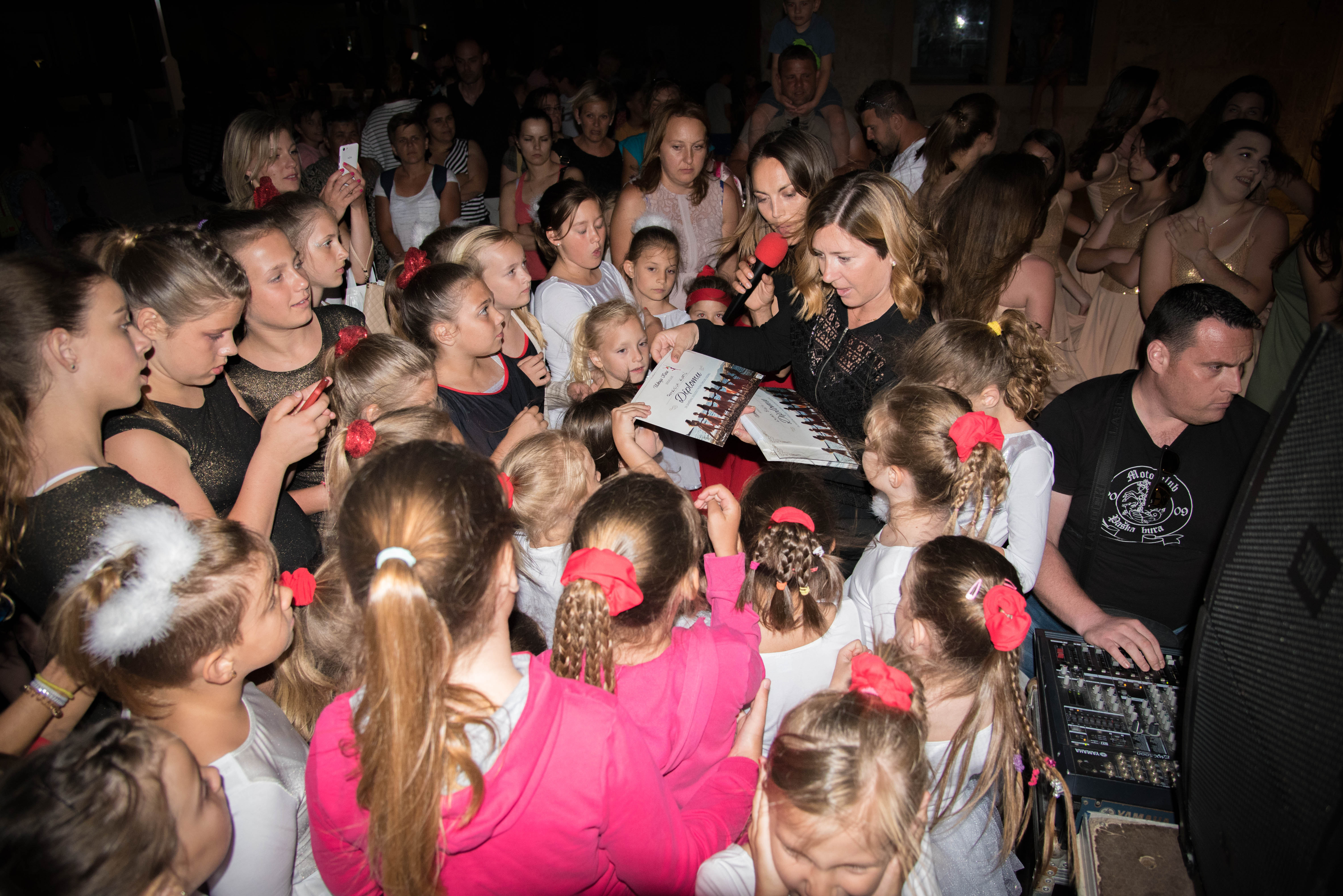 Pag, plesna udruga Kissa