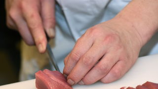 Tuna, Sushi & Wine Festival: Japanski masterchef Nakatsuji održao edukaciju pripreme tradicionalnih japanskih jela Tuna, Sushi & Wine Festival: Japanski masterchef Nakatsuji održao edukaciju pripreme tradicionalnih japanskih jela