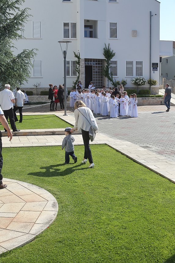 Bibinje: Sakrament Svete potvrde u župnoj crkvi Bibinje: Sakrament Svete potvrde u župnoj crkvi