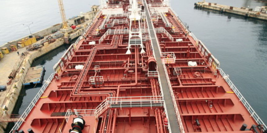 Rijeka, 251011.
U rijeckom brodogradilistu 3. maj danas je Tankerska plovidba Zadar preuzela tanker Vinjerac porinut krajem svibnja. Rijec je o drugom istovjetnom tankeru izgradjenom u 3. maju za zadarskog narucitelja. Sluzi za prijevoz nafte, naftnih pre Rijeka, 251011.
U rijeckom brodogradilistu 3. maj danas je Tankerska plovidba Zadar preuzela tanker Vinjerac porinut krajem svibnja. Rijec je o drugom istovjetnom tankeru izgradjenom u 3. maju za zadarskog narucitelja. Sluzi za prijevoz nafte, naftnih pre