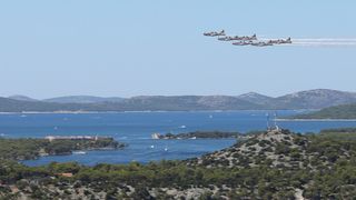 Krila Oluje slave 18. rođendan preletom preko 18 gradova na obali Krila Oluje slave 18. rođendan preletom preko 18 gradova na obali