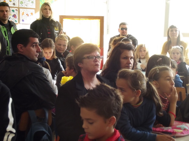 “Beštije” posjetile OŠ Šimuna Kožičića Benje “Beštije” posjetile OŠ Šimuna Kožičića Benje