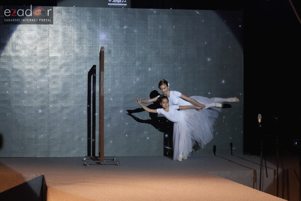 10. Festival vjenčanja: Modna revija vjenčanica i revija cvijeća 5. ožujka 2017.