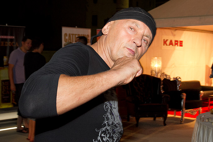 Trodnevna modna manifestacija Zadar fashion nights održava se na Trgu Ivana Pavla II. Prve večeri, pod nazivom ‘Urban Night’ predstavili su se kreatori i modne kuće: Toni Brekalo, Galko, Callegari, Oktan, Ana Milin i Margarete Ete. U glazbenom dijelu prog Trodnevna modna manifestacija Zadar fashion nights održava se na Trgu Ivana Pavla II. Prve večeri, pod nazivom ‘Urban Night’ predstavili su se kreatori i modne kuće: Toni Brekalo, Galko, Callegari, Oktan, Ana Milin i Margarete Ete. U glazbenom dijelu prog