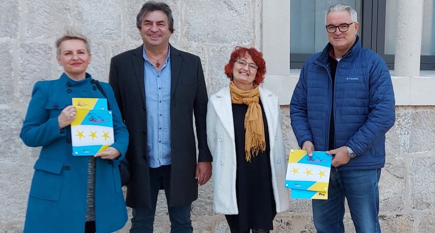 Certifikati izvrsnosti dodijeljeni uspješnim iznajmljivačima koji su se specijalizirali za prihvat biciklista Certifikati izvrsnosti dodijeljeni uspješnim iznajmljivačima koji su se specijalizirali za prihvat biciklista